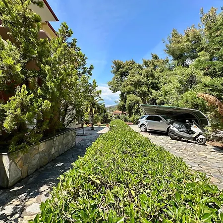 Aparthotel Agrili & Elia Nikitis