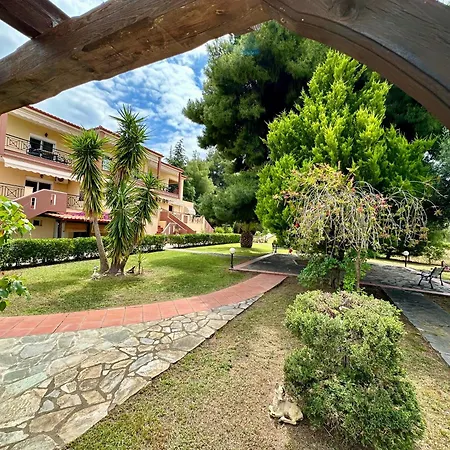 Agrili & 3* Elia Nikitis