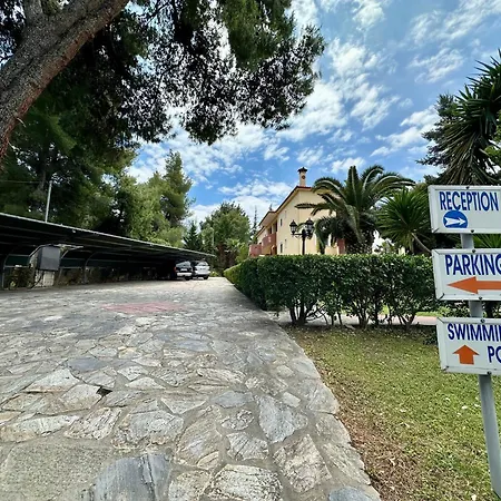 Aparthotel Agrili &