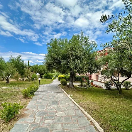 Agrili & Aparthotel 3*