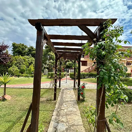 Aparthotel Agrili & 3*