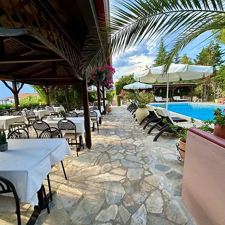 Agrili & Aparthotel Elia Nikitis