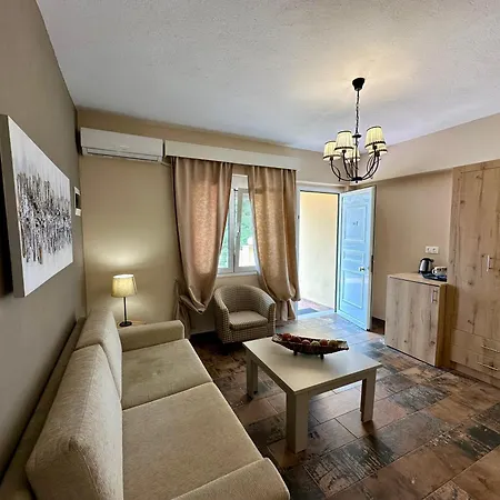 Agrili Apartments & Rooms 3*