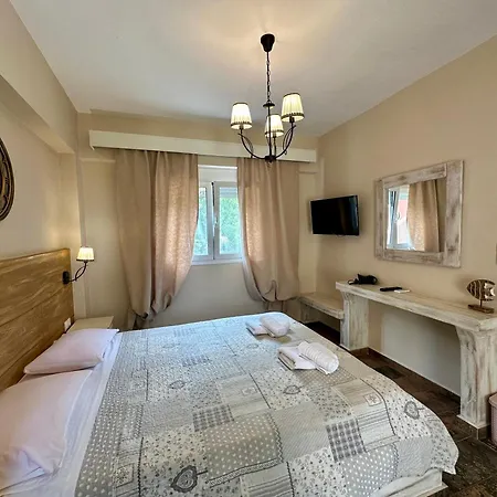 Agrili Apartments & Rooms