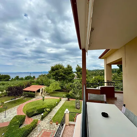 Agrili & 3* Elia Nikitis