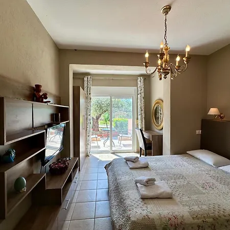 Agrili Apartments & Rooms Aparthotel 3*