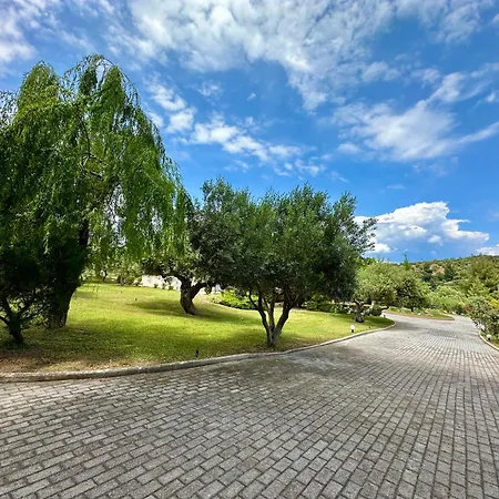 Agrili & Lejlighedshotel