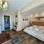 Agrili & Hotel apartamentowy Elia Nikitis