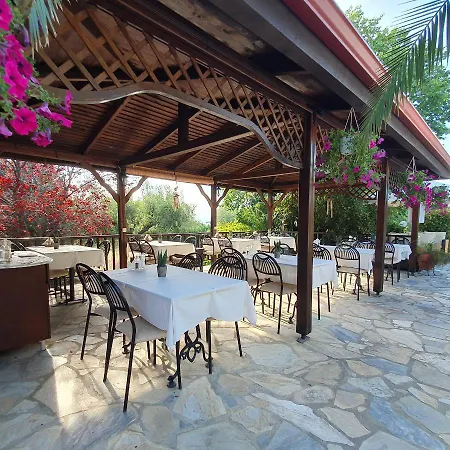 Agrili Apartments & Rooms