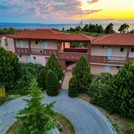 Agrili Apartments & Rooms Elia Nikitis