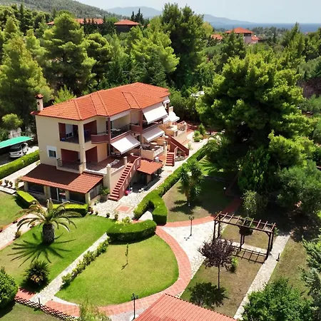 Agrili Apartments & Rooms Aparthotel