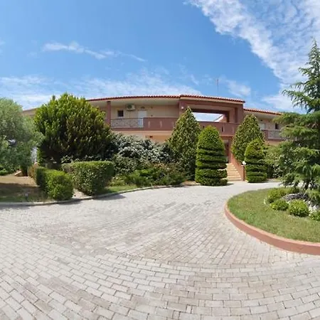 Agrili Apartments & Rooms 3* Elia Nikitis