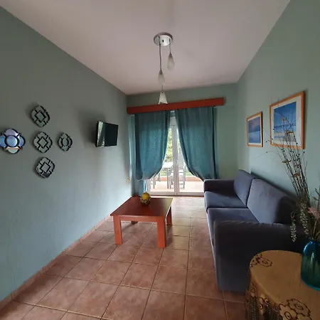 Agrili Apartments & Rooms
