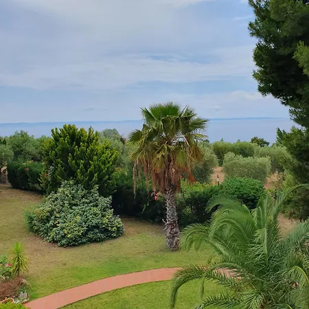 Aparthotel Agrili Apartments & Rooms 3*