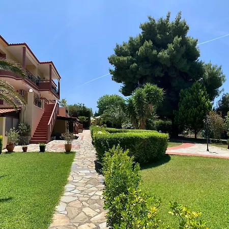 Agrili Apartments & Rooms 3* Elia Nikitis
