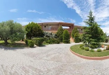 Agrili Apartments & Rooms Elia Nikitis